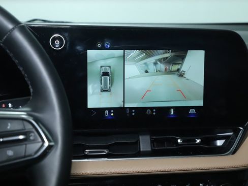 Used 2025 Chevrolet Equinox ACTIV w/ Safety and Technology Package image 28