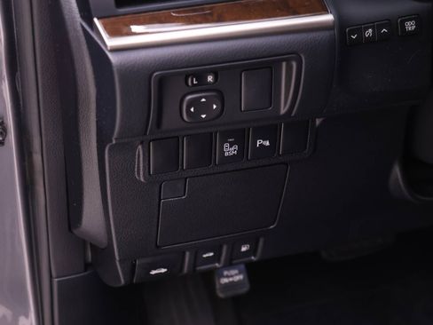 Used 2015 Lexus ES 350 w/ Luxury Package FWD image 19