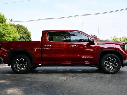 Used 2023 GMC Sierra 1500 SLT w/ SLT Premium Package AWD/4WD image 8