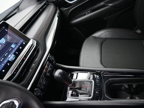 Used 2025 Jeep Compass Trailhawk w/ Trailer Tow Group image 21