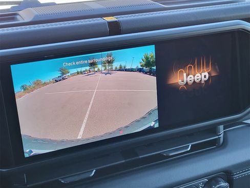 New 2025 Jeep Wrangler Unlimited Rubicon image 11