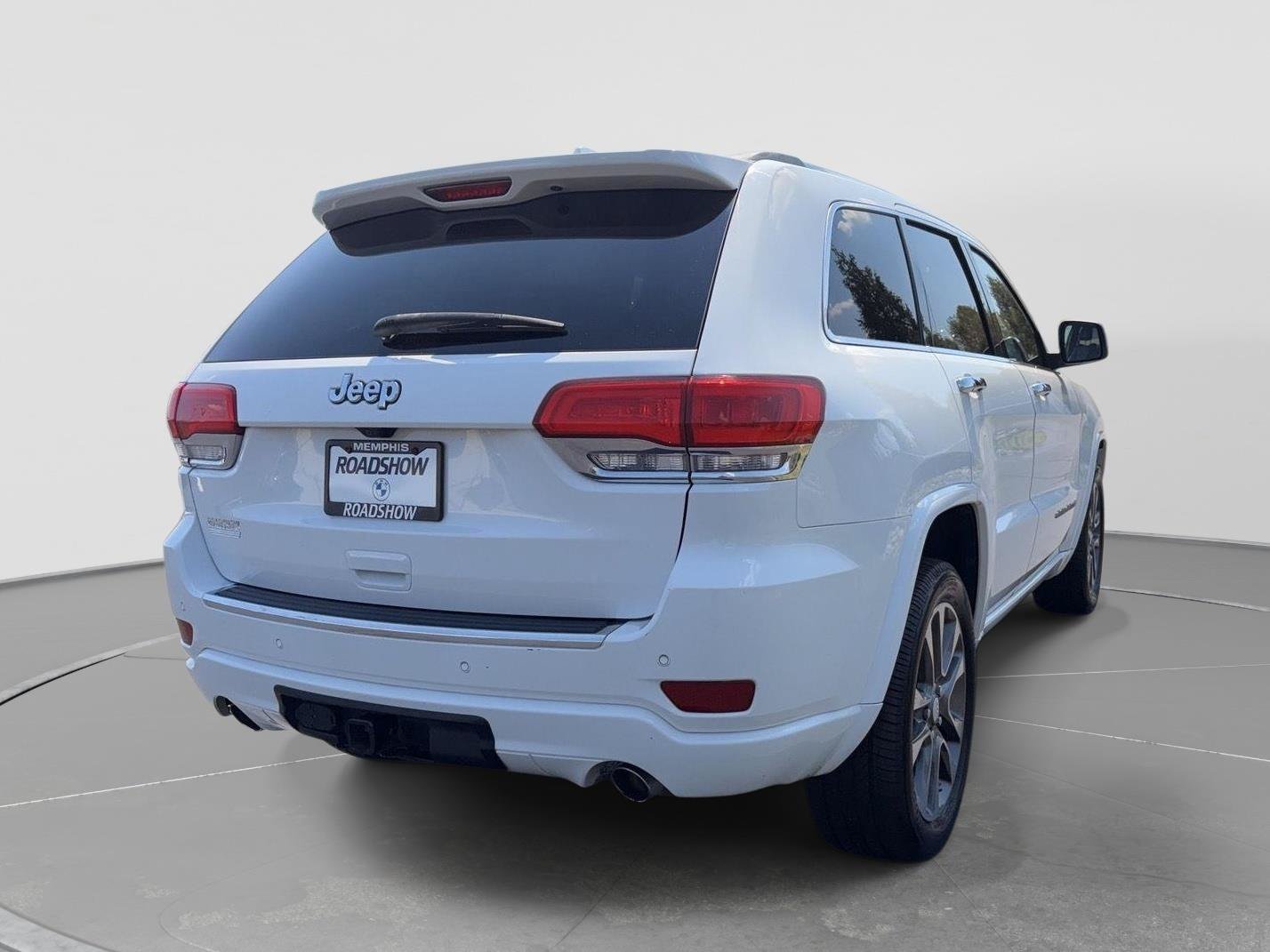 Used 2018 Jeep Grand Cherokee Overland w/ Trailer Tow Group IV RWD image 5