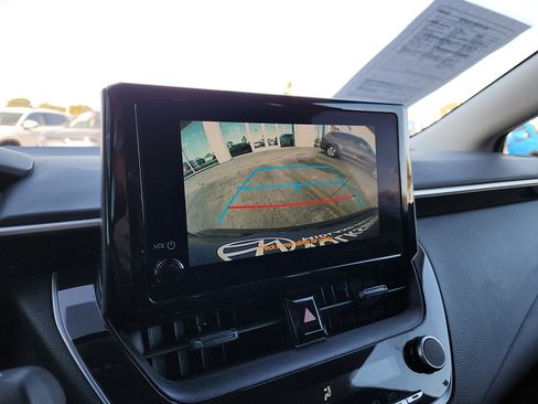 Used 2024 Toyota Corolla LE image 18