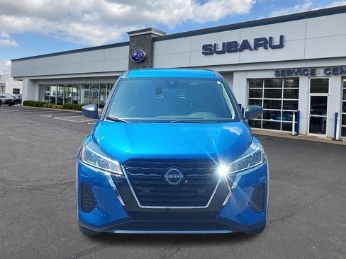 Used 2024 Nissan Kicks S FWD image 2