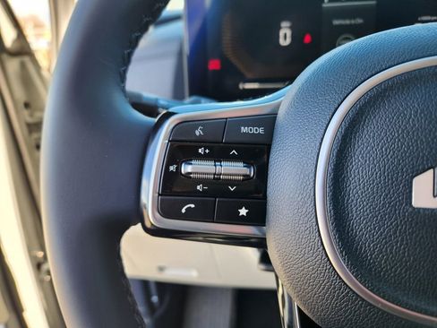 New 2026 Kia Carnival EX image 15