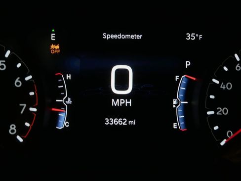 Used 2025 Jeep Compass Limited image 30