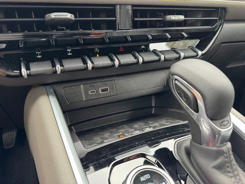 New 2026 Chevrolet Colorado ZR2 AWD/4WD image 11