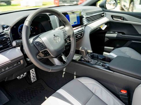 New 2026 Toyota Camry SE FWD image 9