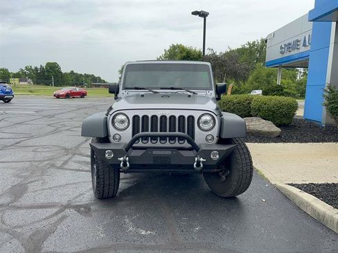 Used 2017 Jeep Wrangler Unlimited Sport w/ Quick Order Package 24S AWD/4WD image 2