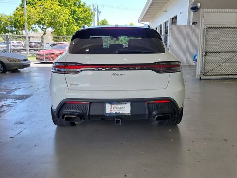 Used 2023 Porsche Macan Turbo AWD/4WD image 8