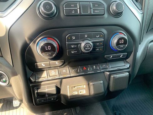 Used 2020 Chevrolet Silverado 1500 LT w/ All-Star Edition image 17