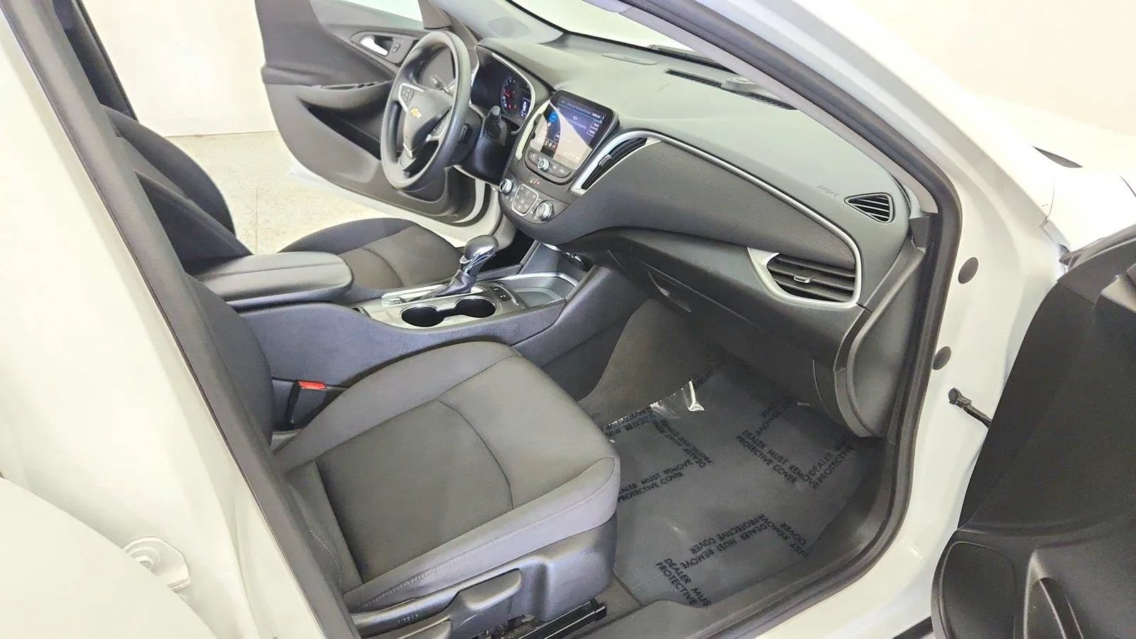 Used 2024 Chevrolet Malibu LT FWD image 27