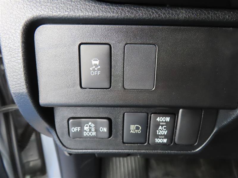 Used 2021 Toyota Tacoma TRD Sport AWD/4WD image 13