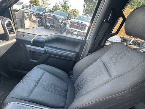 Used 2020 Ford F150 XLT w/ Equipment Group 302A Luxury AWD/4WD image 23