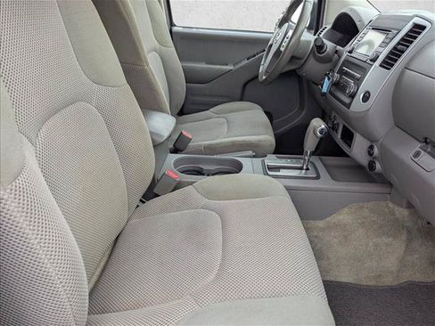 Used 2018 Nissan Frontier SV AWD/4WD image 27