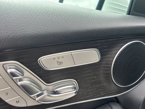 Used 2022 Mercedes-Benz GLC 300 4MATIC image 6