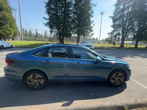 Used 2019 Volkswagen Jetta SEL Premium image 7