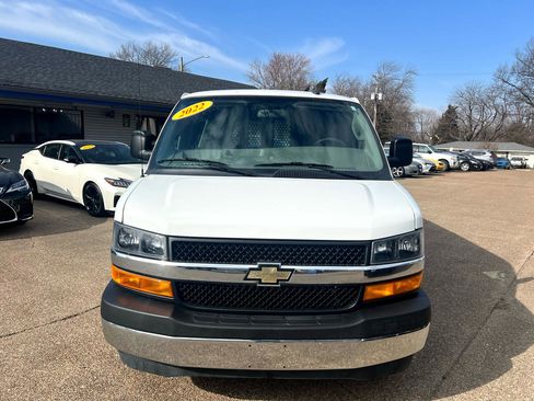 Used 2022 Chevrolet Express 2500 w/ Driver Convenience Package image 2