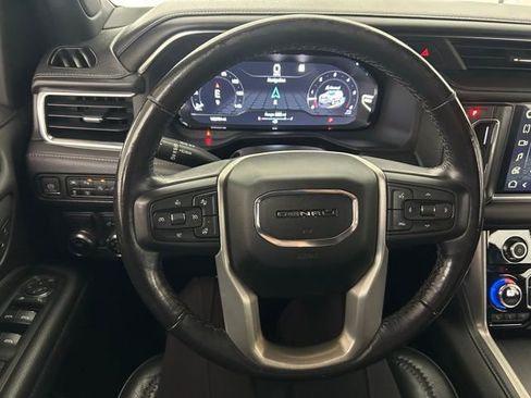 Used 2022 GMC Yukon XL Denali image 19