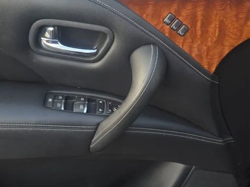 Used 2015 INFINITI QX80 4WD w/ Deluxe Technology Package image 8