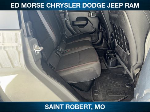 Used 2020 Jeep Gladiator Rubicon w/ Cold Weather Group AWD/4WD image 28