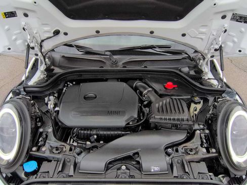 Certified 2024 MINI Cooper 4-Door Hardtop FWD image 15