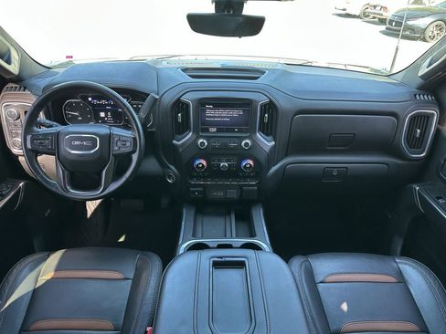 Used 2020 GMC Sierra 2500 AT4 w/ AT4 Premium Package AWD/4WD image 14