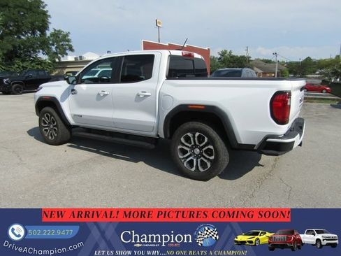 Used 2024 GMC Canyon AT4 w/ AT4 Premium Package AWD/4WD image 7