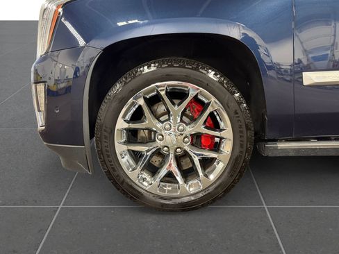Used 2018 Cadillac Escalade ESV Premium Luxury AWD/4WD image 14
