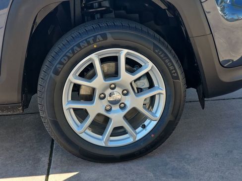 Used 2021 Jeep Renegade Sport w/ Sport Appearance Group image 37