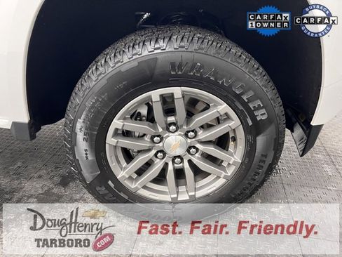 Used 2024 Chevrolet Colorado LT w/ LT Convenience Package II image 17