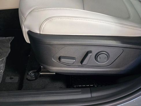 New 2026 Hyundai Tucson Limited image 19