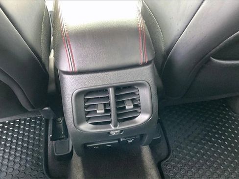 Used 2019 Jeep Cherokee Trailhawk image 31