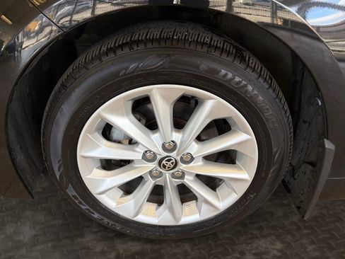 Used 2022 Toyota Corolla LE w/ LE Convenience Package image 31