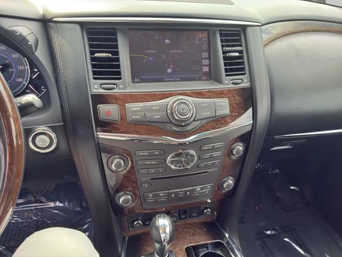 Used 2014 INFINITI QX80 2WD w/ Deluxe Touring Package image 13