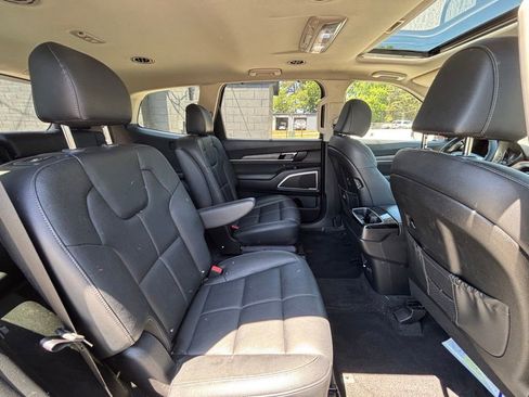 Used 2022 Kia Telluride EX w/ EX Premium Package FWD image 19