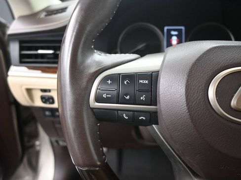 Used 2018 Lexus ES 350 w/ Luxury Package w/Wood Trim FWD image 11