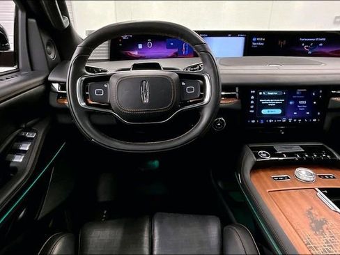 Used 2025 Lincoln Navigator Black Label AWD/4WD image 6