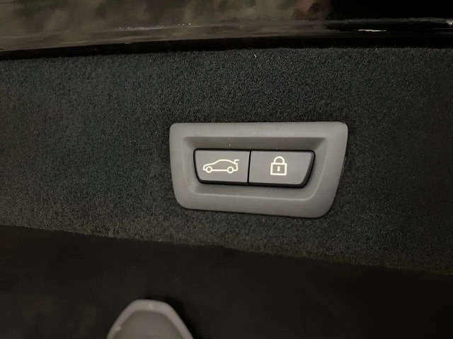 Used 2017 BMW 740i RWD image 9