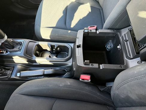 Used 2022 Jeep Wrangler Unlimited Sahara w/ Cold Weather Group image 30