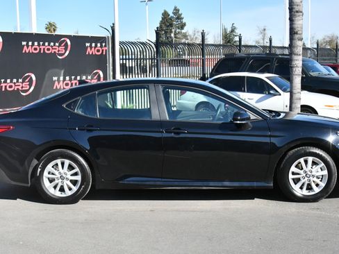 Used 2025 Toyota Camry LE FWD image 9