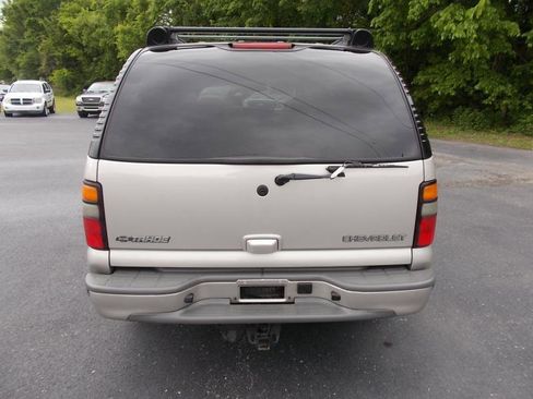Used 2005 Chevrolet Tahoe Z71 w/ Preferred Equipment Group RWD image 15