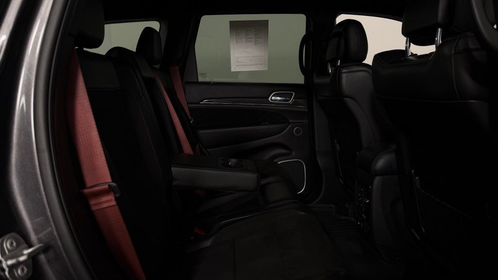 Used 2020 Jeep Grand Cherokee SRT AWD/4WD image 31