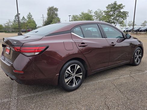 Used 2023 Nissan Sentra SV image 7