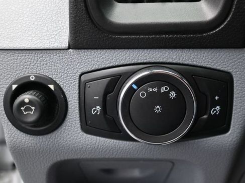 Used 2015 Ford Transit 150 XLT RWD image 25