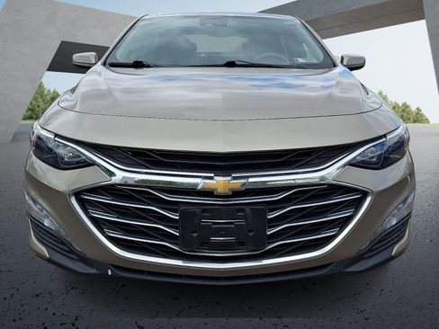 Used 2023 Chevrolet Malibu LT FWD image 2