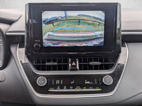 Used 2025 Toyota Corolla LE image 14