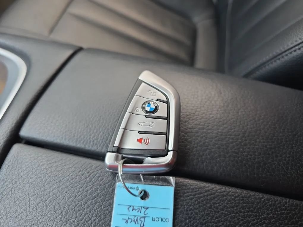 Used 2019 BMW 740i w/ Cold Weather Package RWD image 38