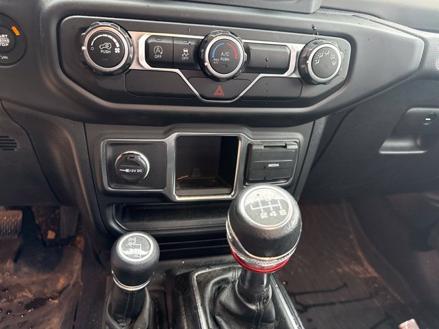 Used 2021 Jeep Gladiator Sport AWD/4WD image 19