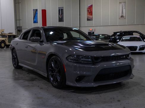Used 2019 Dodge Charger Scat Pack w/ Plus Group RWD image 8